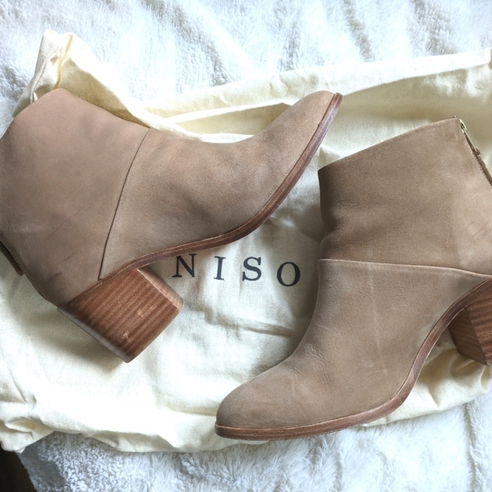NISOLO Women's Dari Leather Heeled Ankle Boots Wheat Size 10